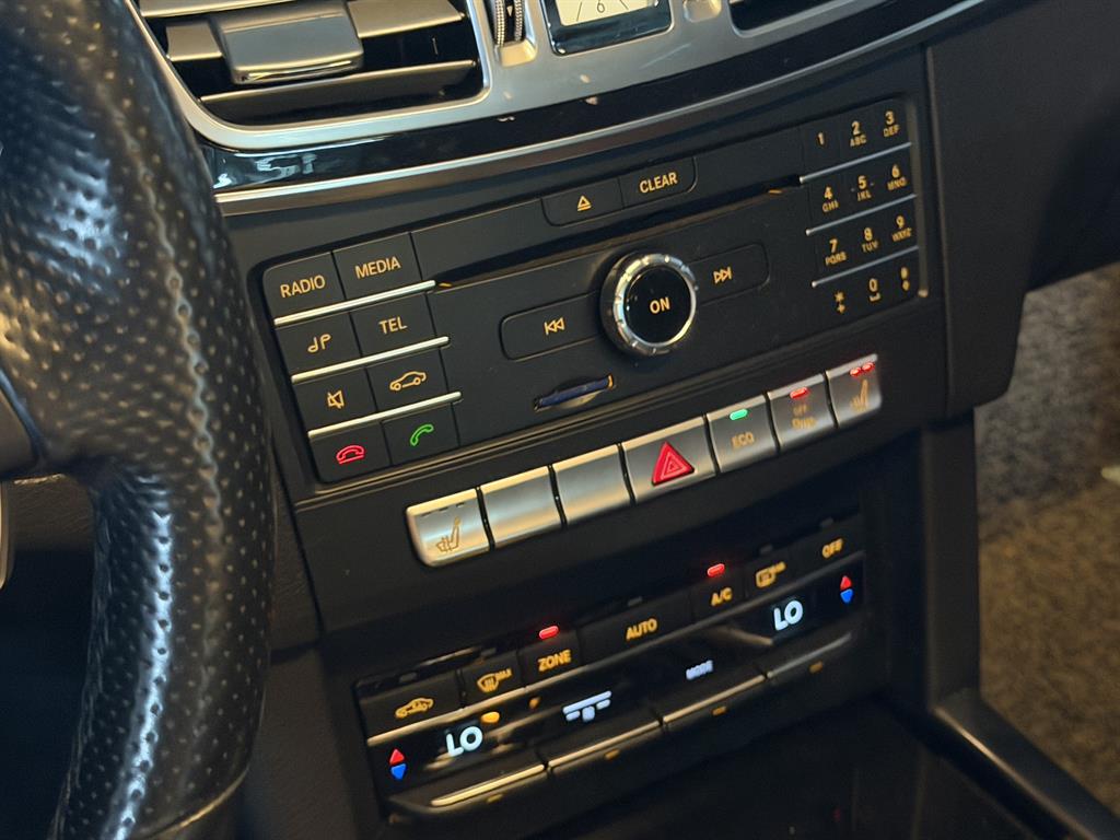 Mercedes Benz E class - Vista 8