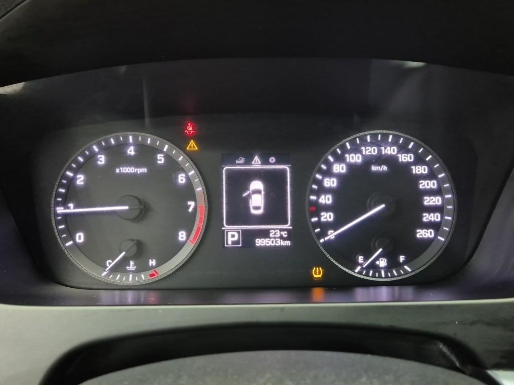 HYUNDAI Sonata - Vista 8