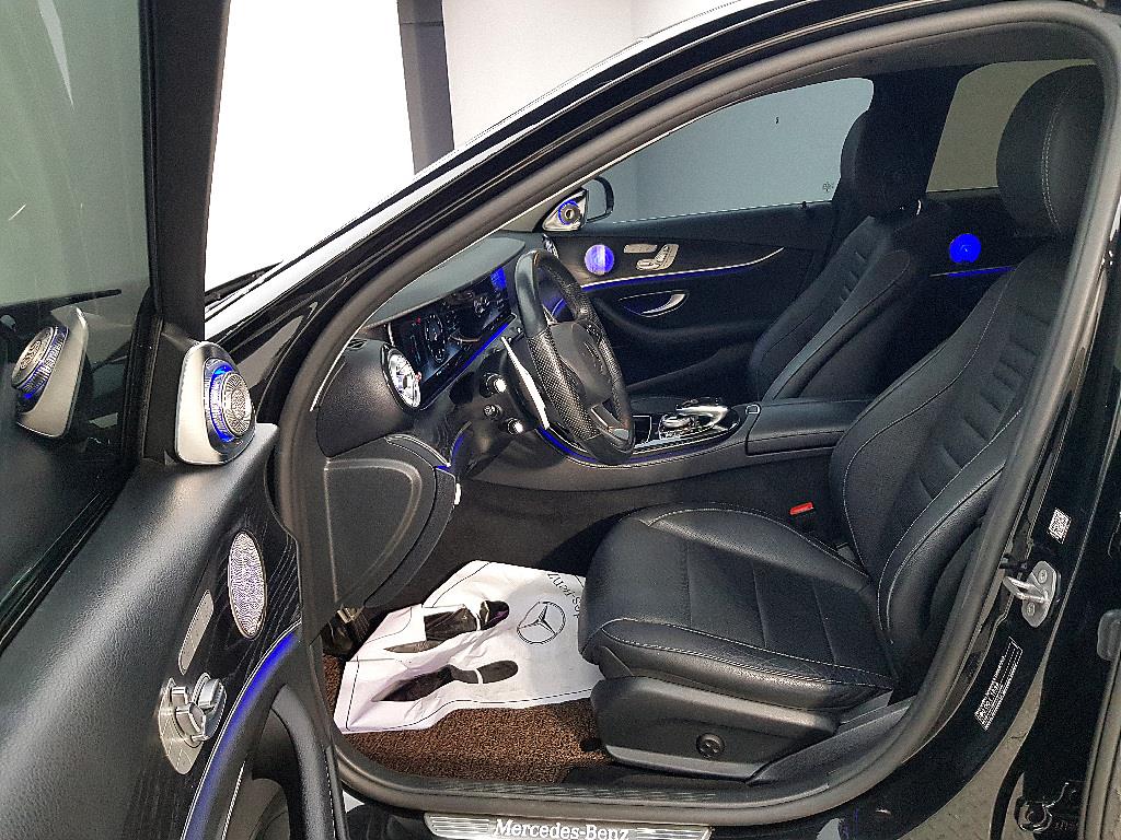 Mercedes Benz E class - Vista 10