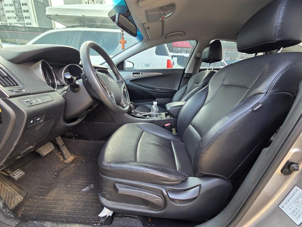 HYUNDAI Sonata - Vista 7