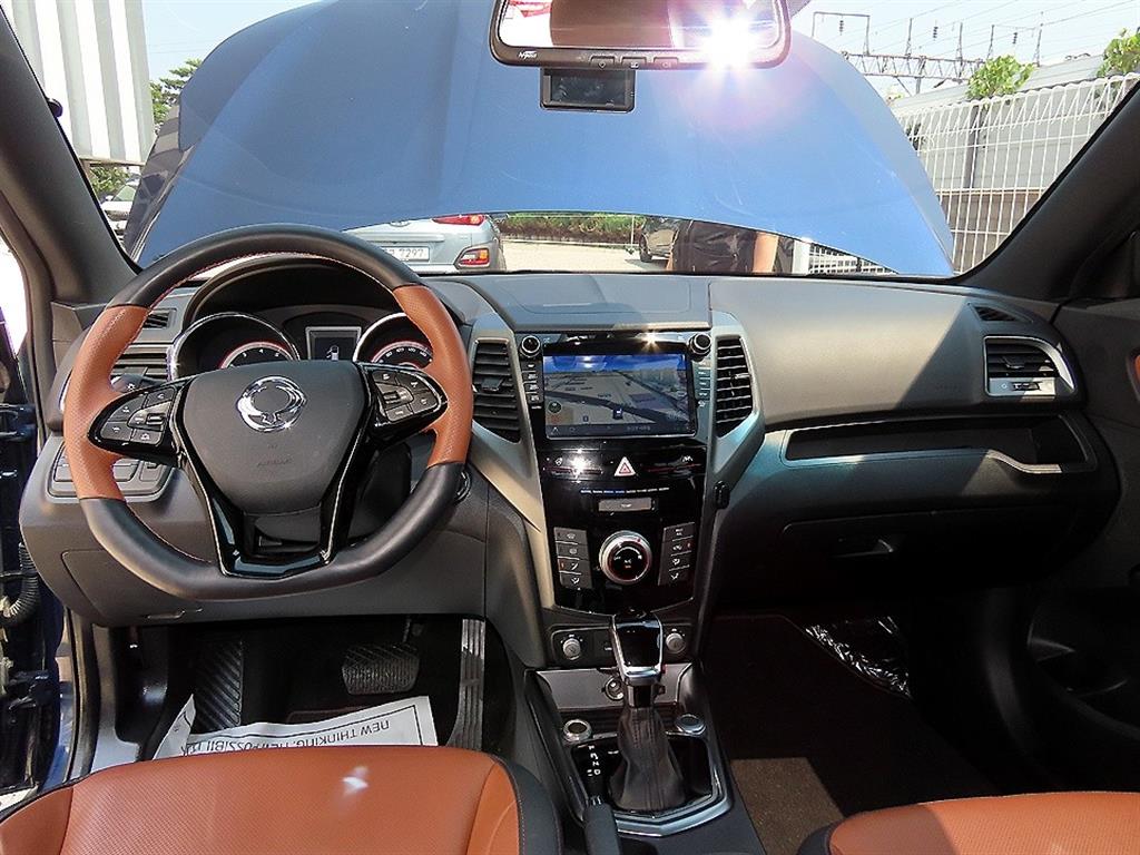 Ssangyong Tivoli - Vista 9