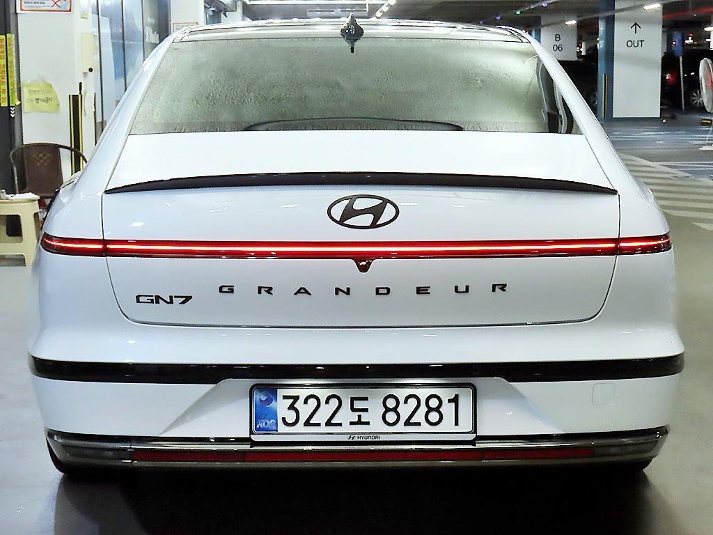 HYUNDAI Grandeur - Vista 7