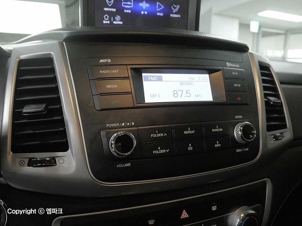 Ssangyong Rexton 2018 Gris - Importación desde Corea - HF Imports Iquique - Foto 16