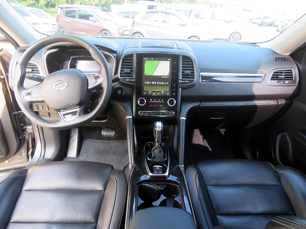 SAMSUNG QM6 - Vista 12