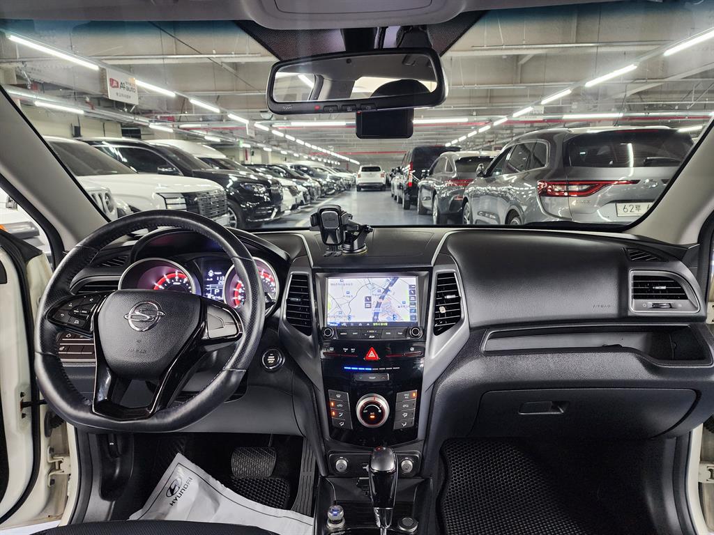 Ssangyong Tivoli - Vista 10