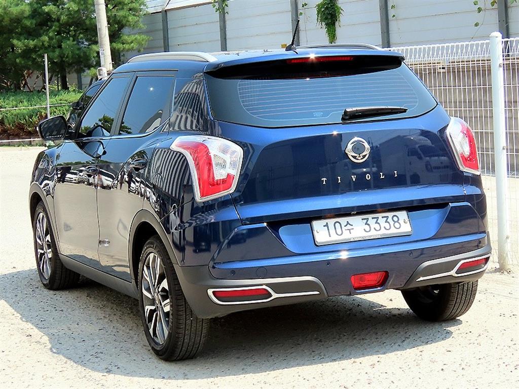 Ssangyong Tivoli - Vista 3