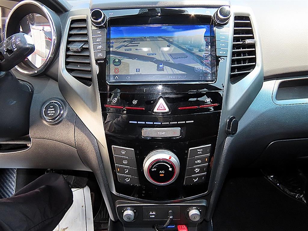 Ssangyong Tivoli 2019 Azul - Importación desde Corea - HF Imports Iquique - Foto 16