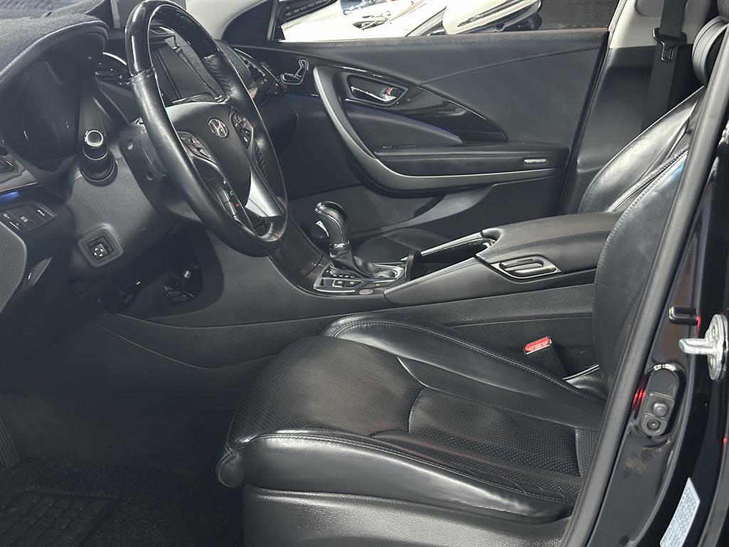 HYUNDAI Grandeur - Vista 9