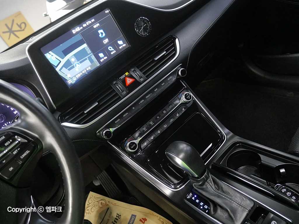 HYUNDAI Grandeur - Vista 11