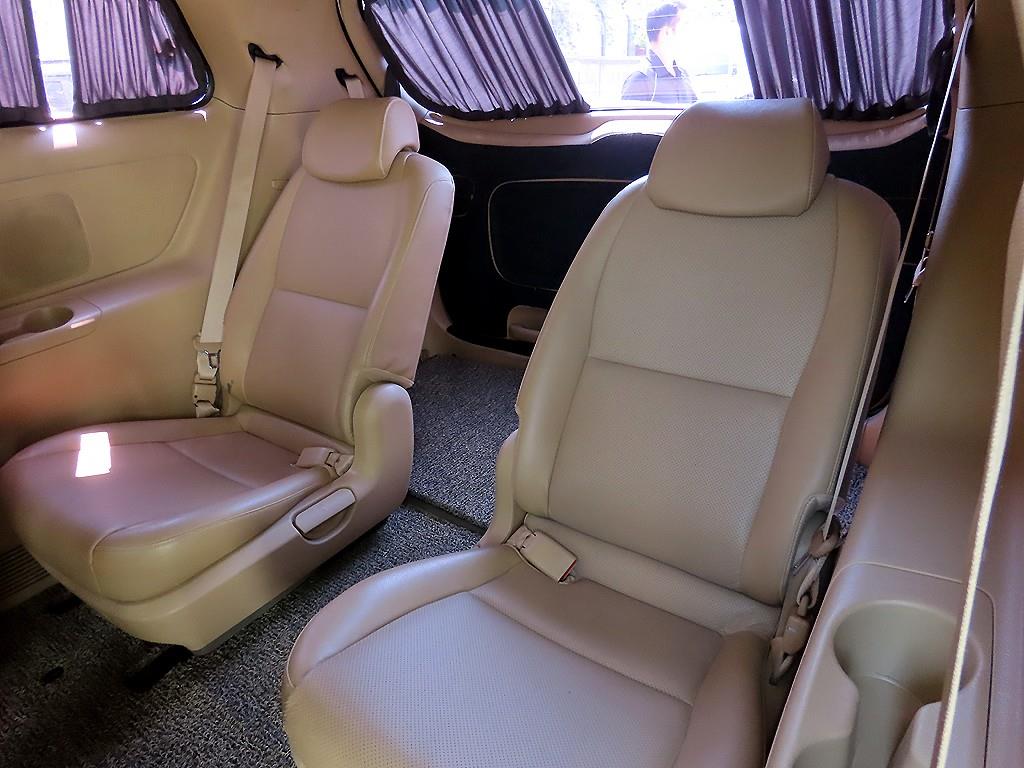 KIA Carnival - Vista 9