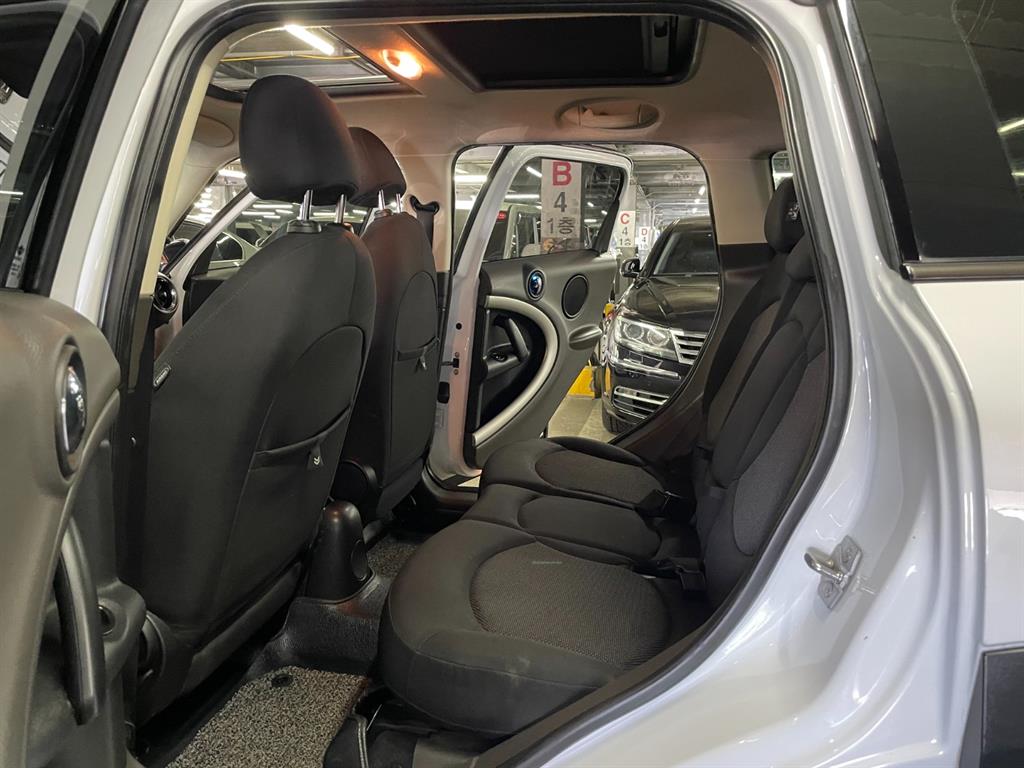 Mini Countryman - Vista 11