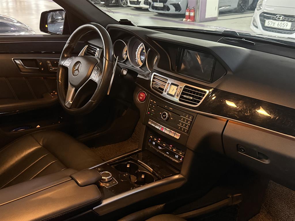 Mercedes Benz E class - Vista 6