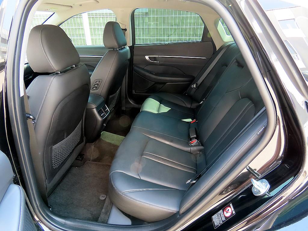 HYUNDAI Sonata - Vista 8