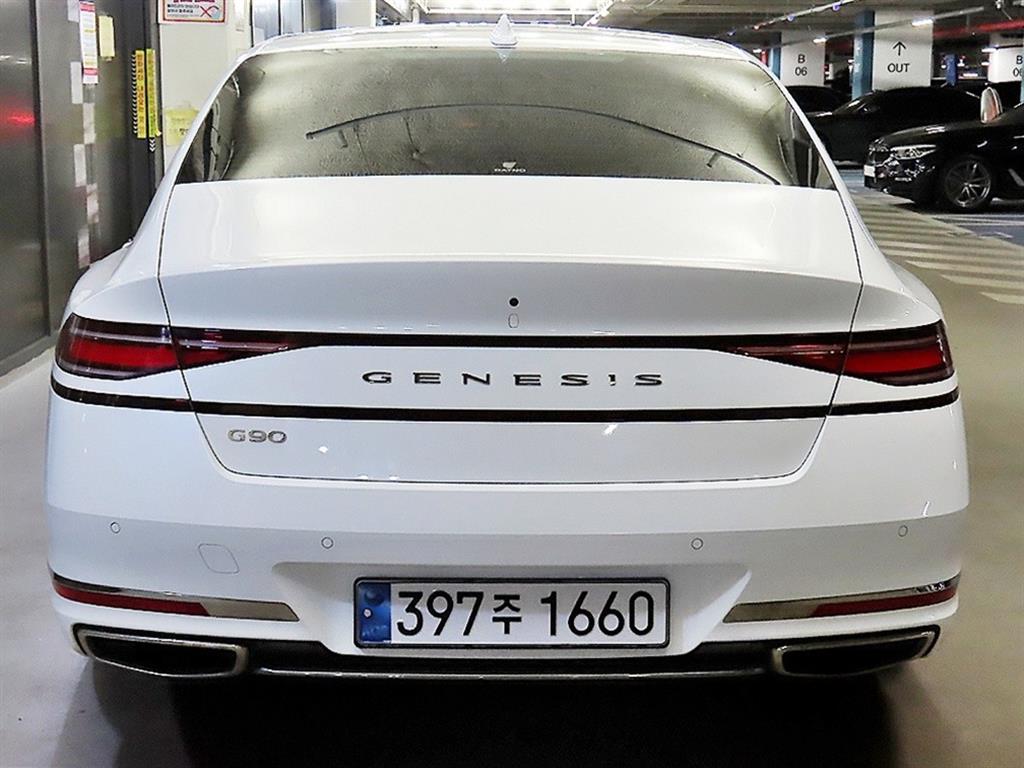 Genesis G90 - Vista 7