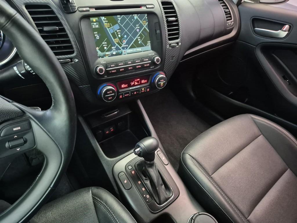 KIA K3 - Vista 12