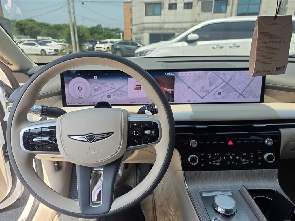 Genesis G80 - Vista 10