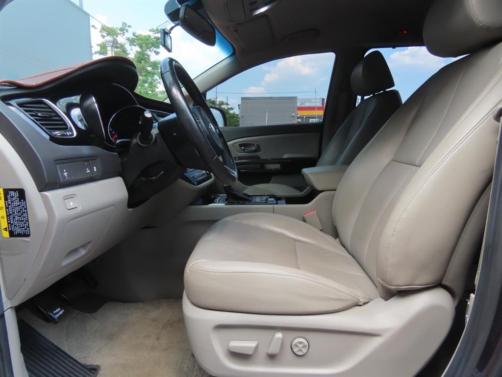 KIA Carnival 2017 - Importación desde Corea - HF Imports Iquique - Foto 17