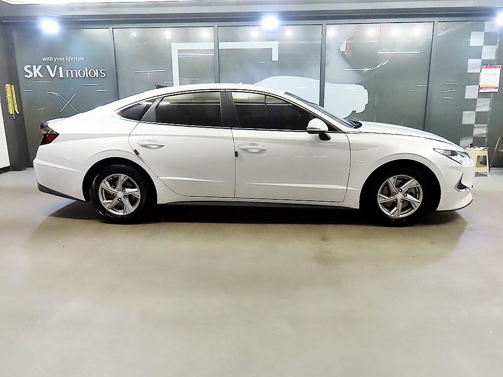 HYUNDAI Sonata - Vista 3