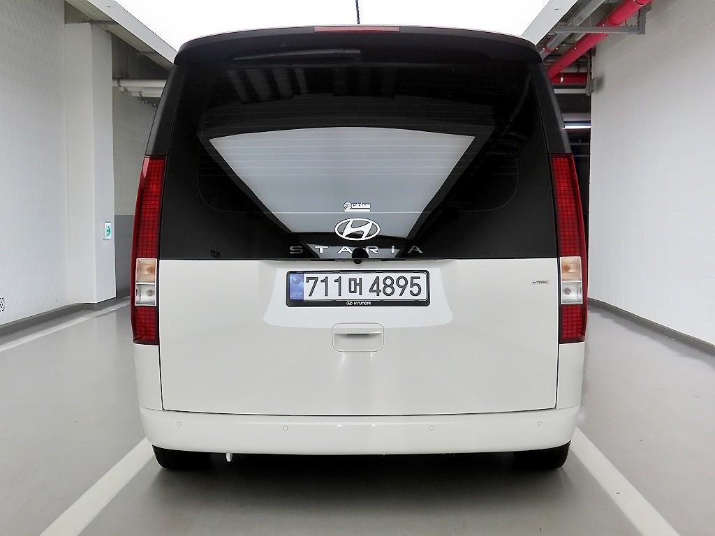 HYUNDAI Staria - Vista 3