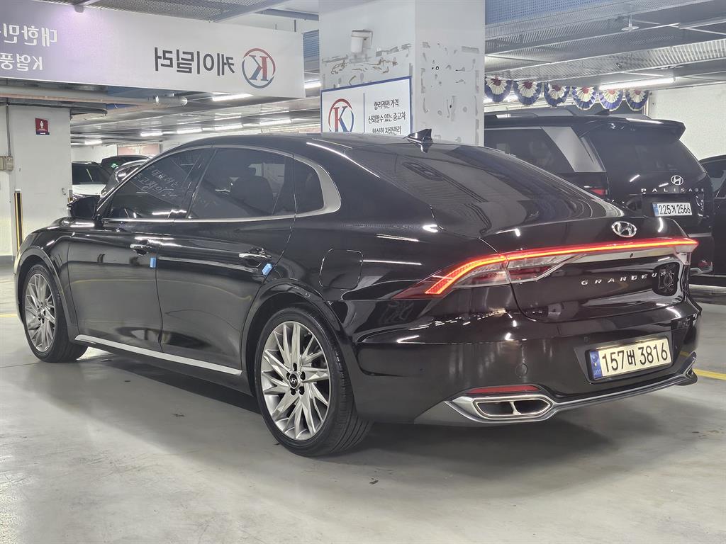 HYUNDAI Grandeur - Vista 3