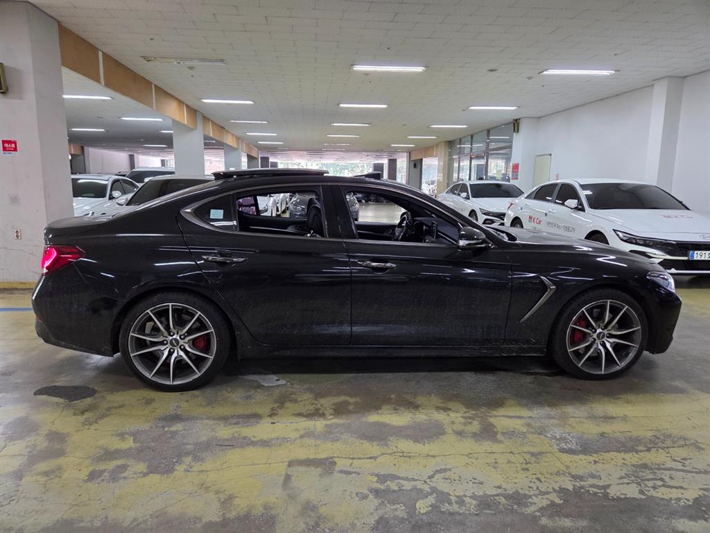 Genesis G70 - Vista 7