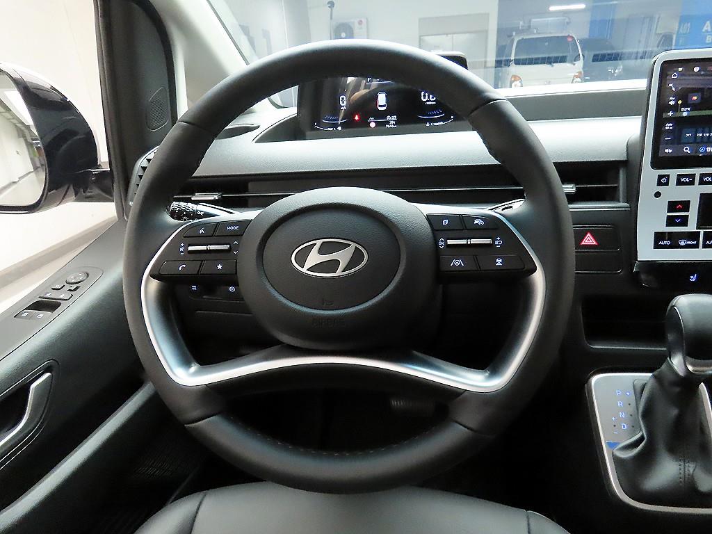 HYUNDAI Staria - Vista 9