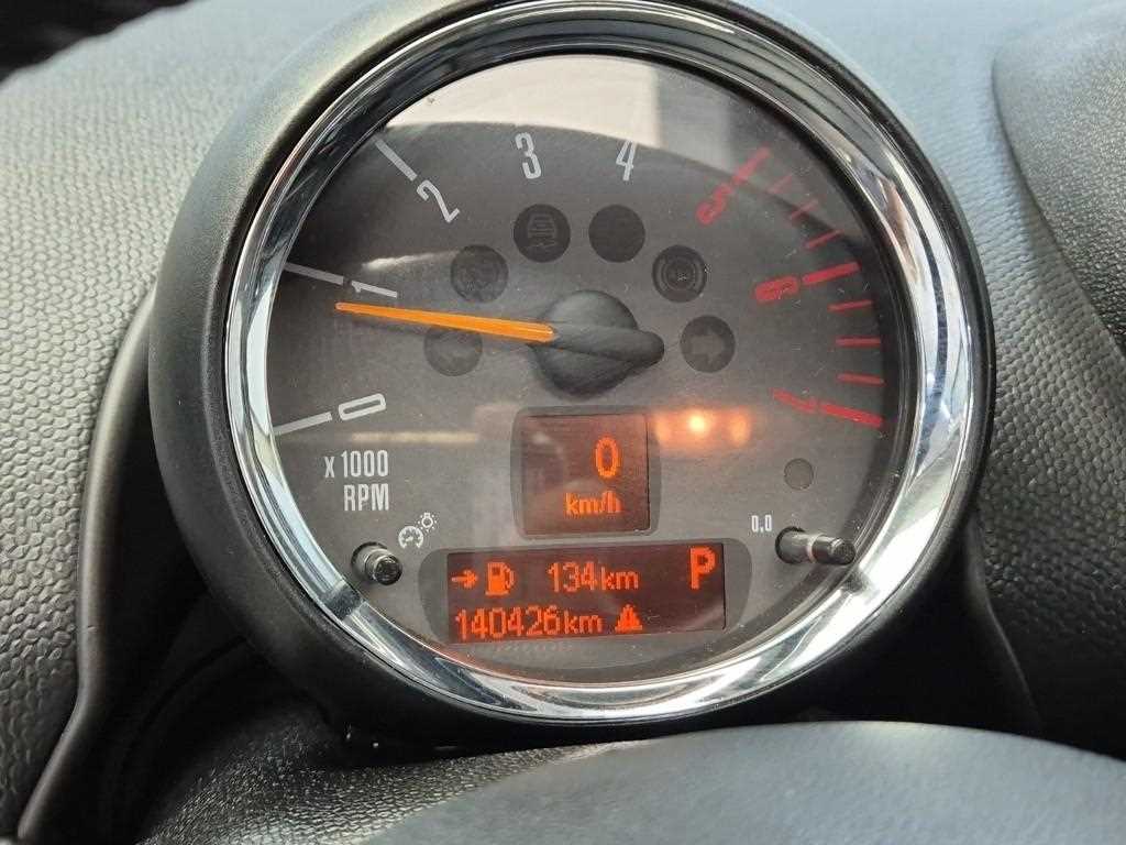 Mini Countryman - Vista 8