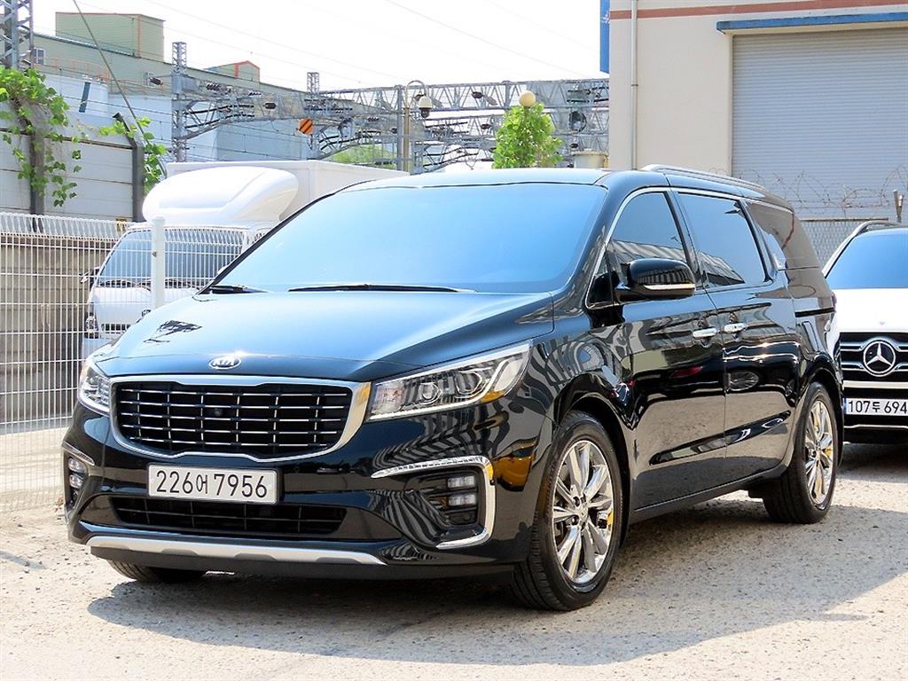 KIA Carnival - Vista 2