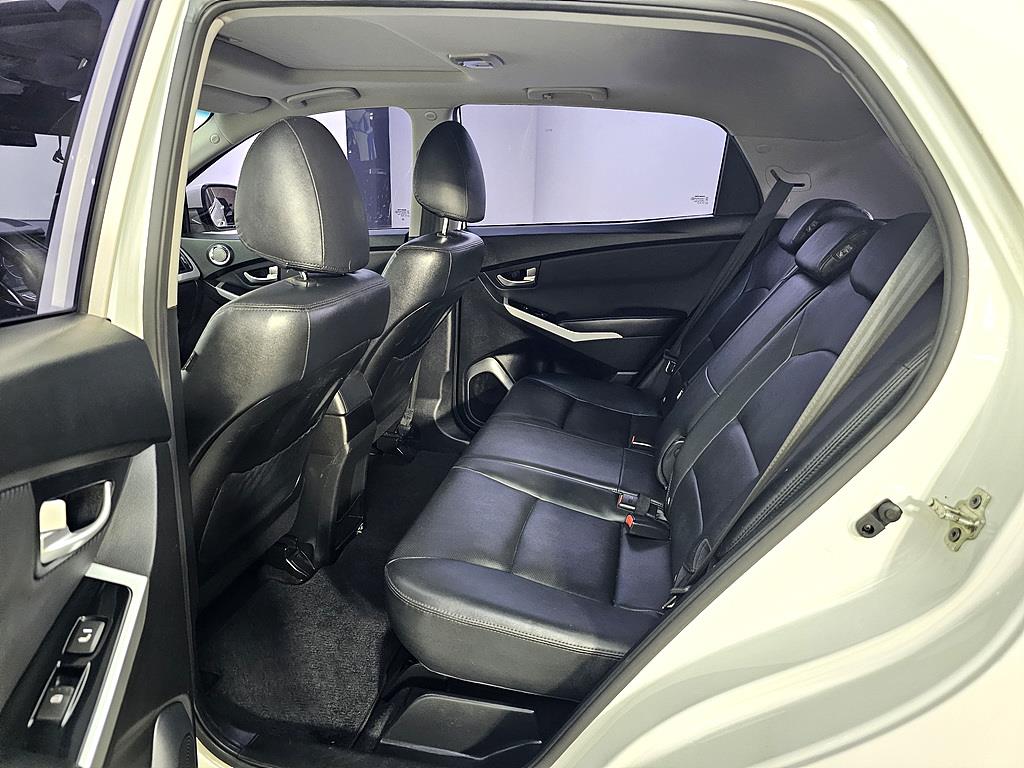 Ssangyong Korando - Vista 11