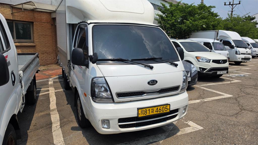 Small Truck Top_Wingbody 2019 Blanco - Importación desde Corea - HF Imports Iquique - Foto 1
