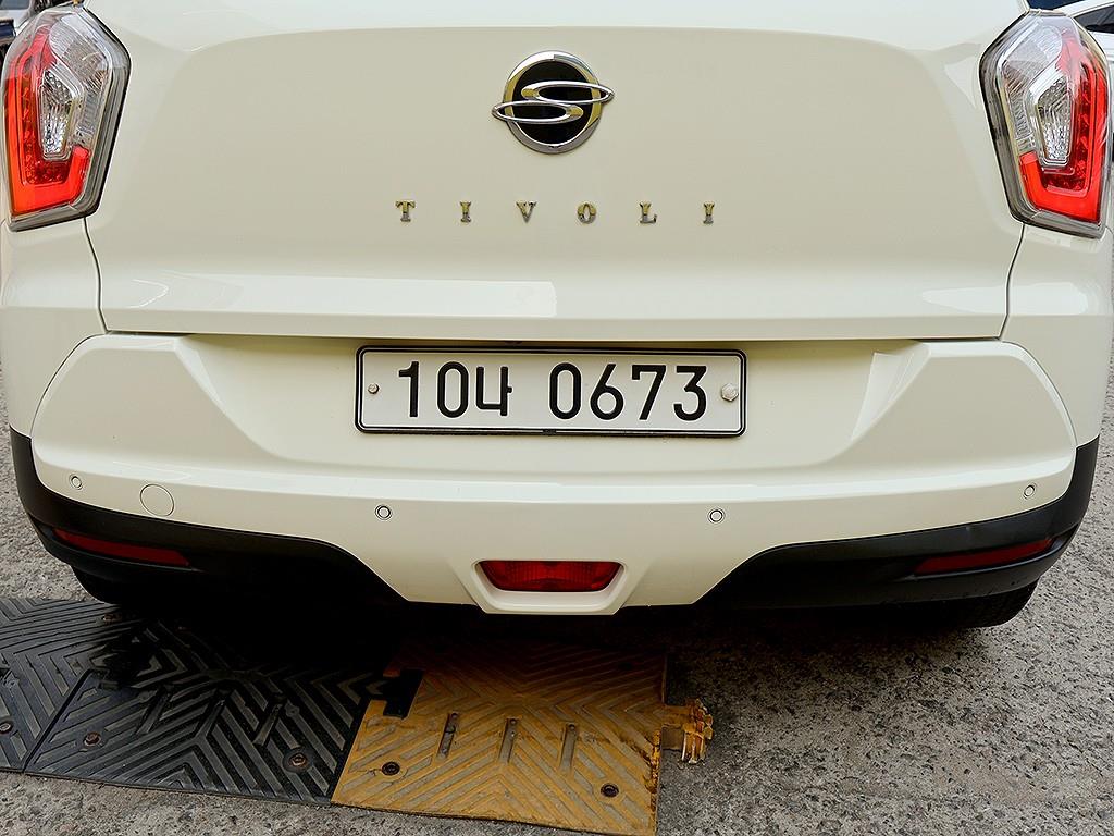 Ssangyong Tivoli 2015 Blanco - Importación desde Corea - HF Imports Iquique - Foto 19
