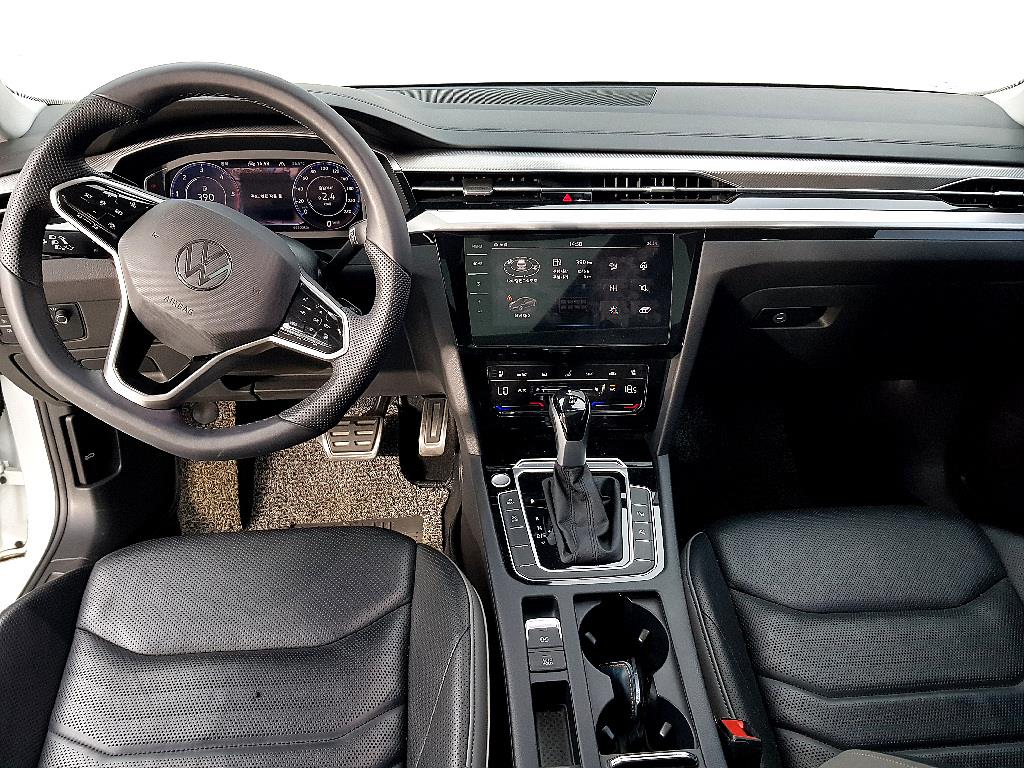 Volkswagen Arteon - Vista 7
