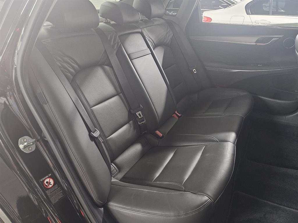 HYUNDAI Grandeur - Vista 12