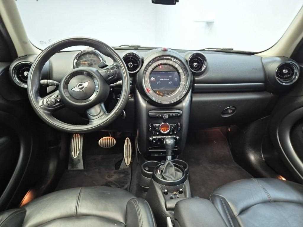 Mini Countryman - Vista 9