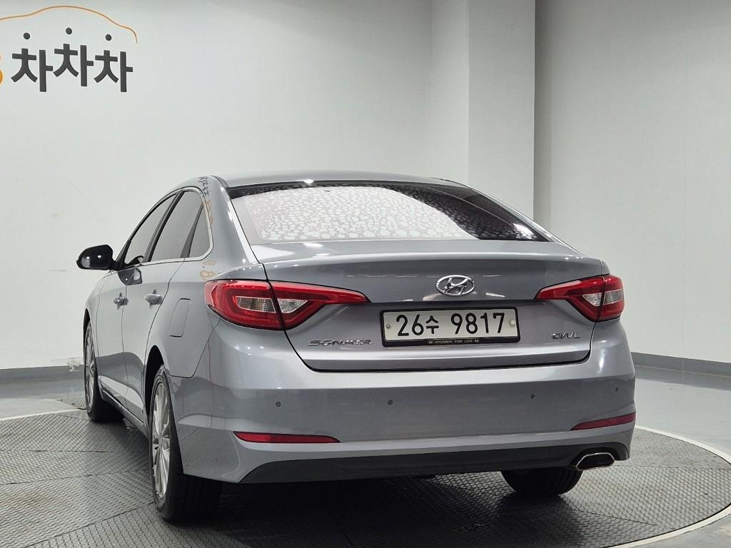 HYUNDAI Sonata - Vista 2