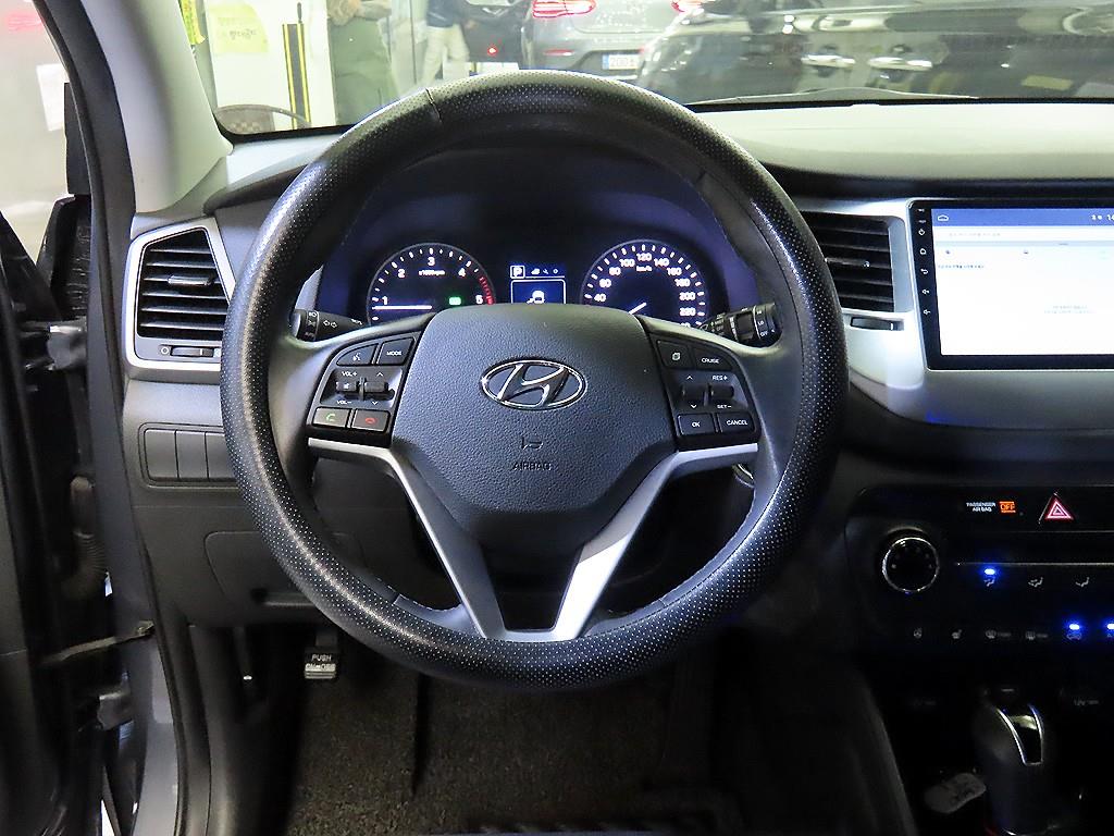 HYUNDAI Tucson - Vista 10