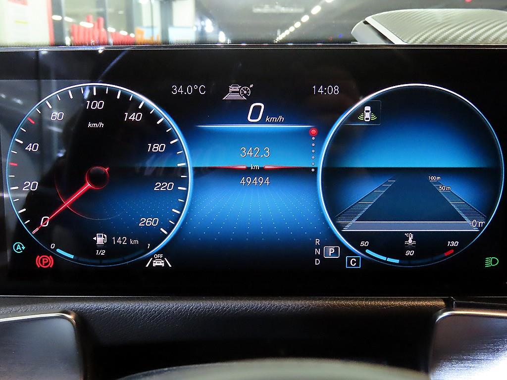 Mercedes Benz GLB Class - Vista 11