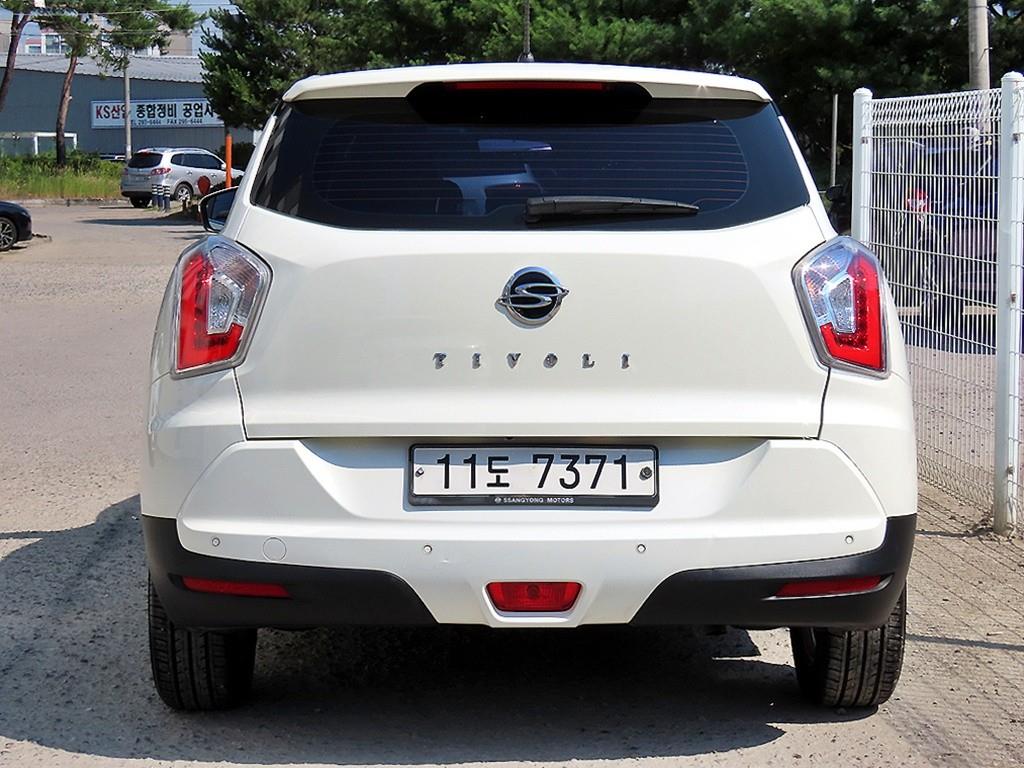 Ssangyong Tivoli - Vista 6
