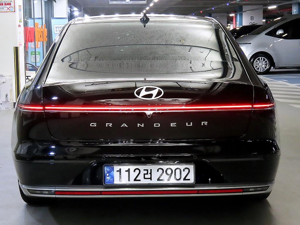 HYUNDAI Grandeur - Vista 7