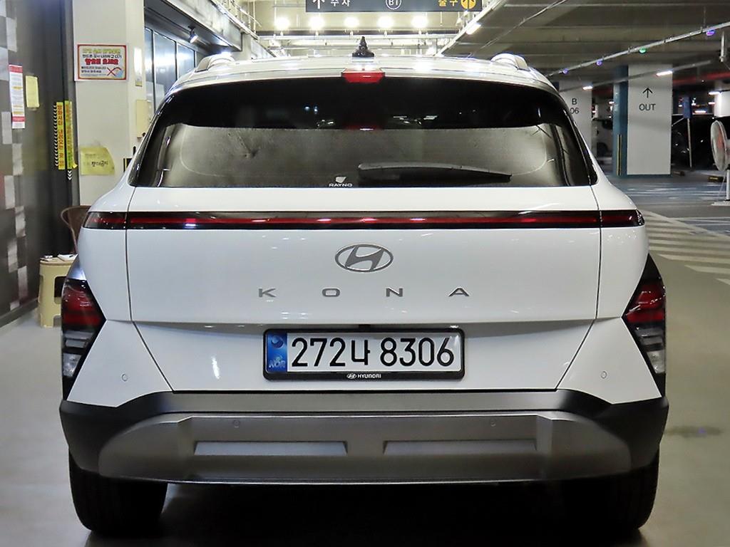 HYUNDAI Kona - Vista 7