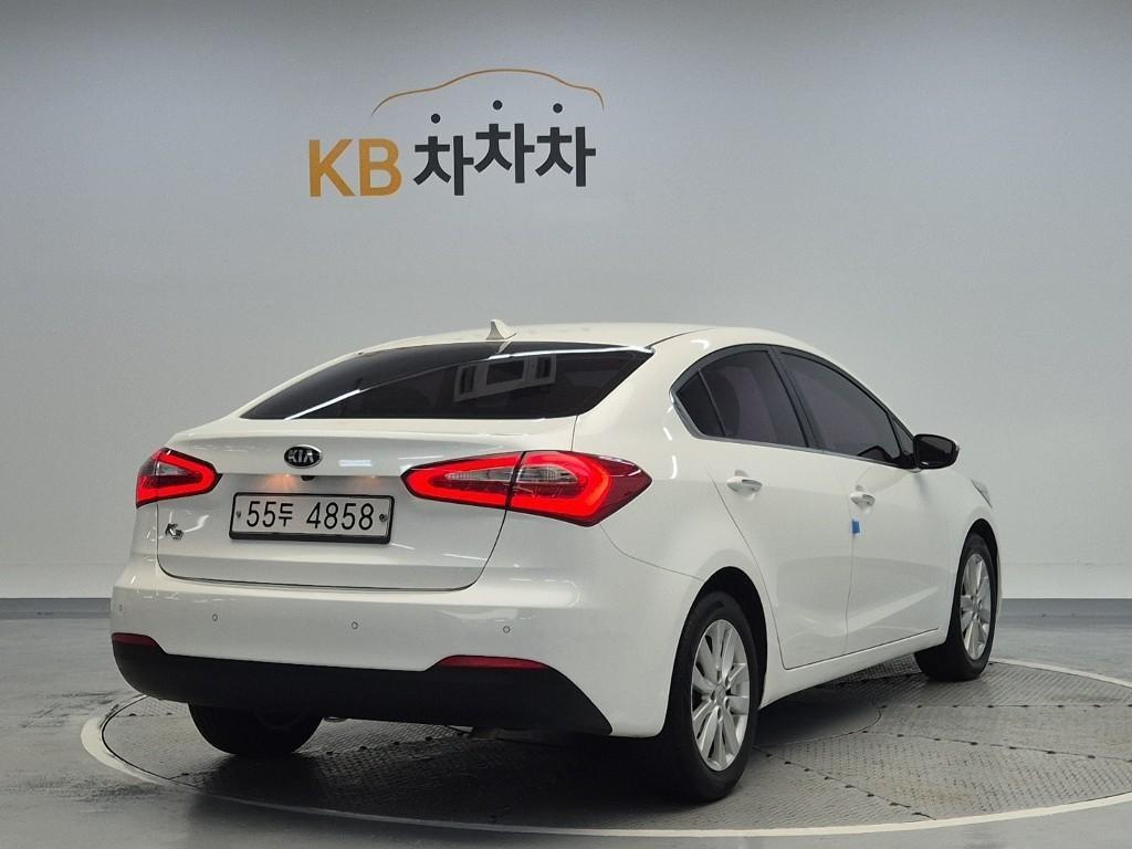 KIA K3 - Vista 3