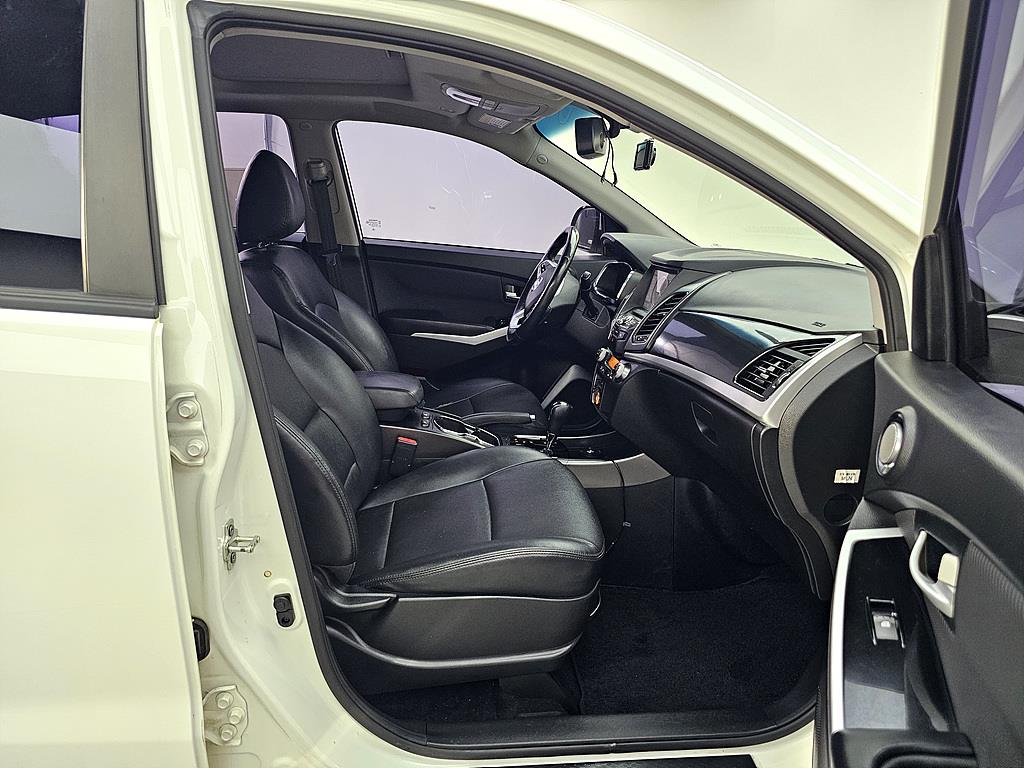 Ssangyong Korando 2017 Blanco - Importación desde Corea - HF Imports Iquique - Foto 13