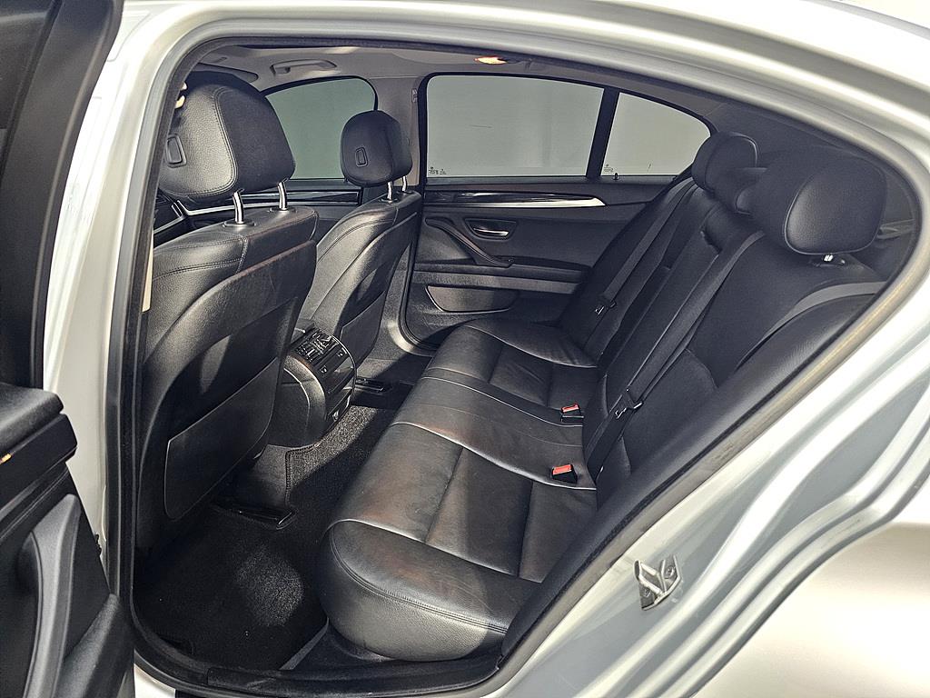 BMW 5 Series - Vista 11