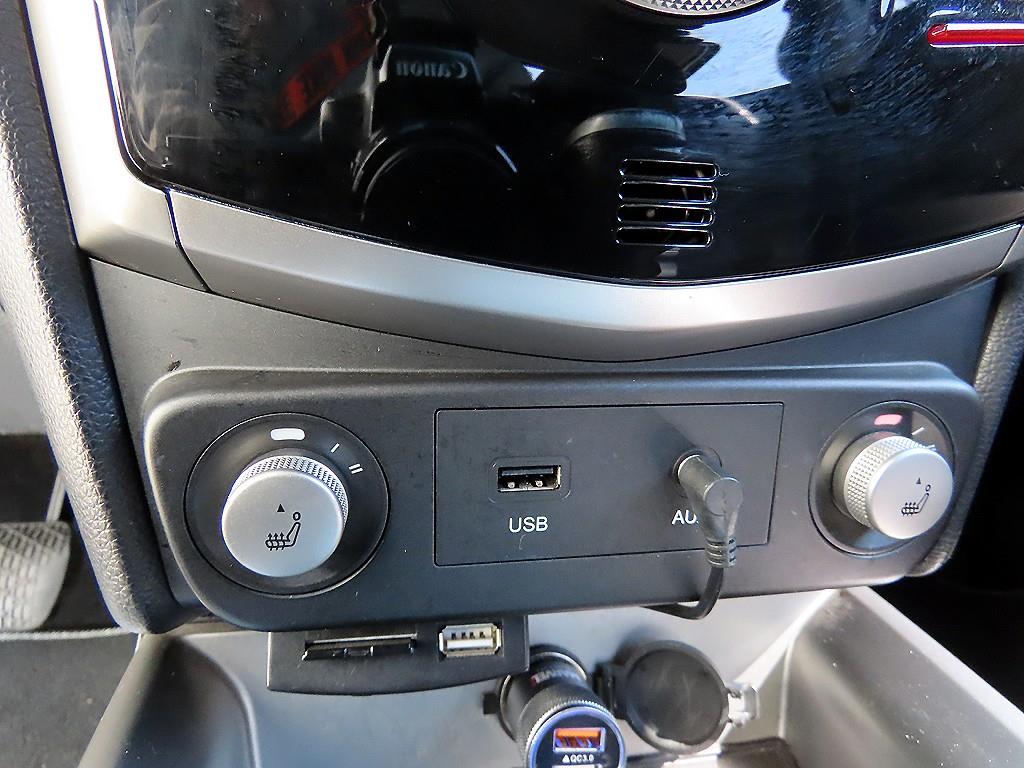 Ssangyong Tivoli 2015 Blanco - Importación desde Corea - HF Imports Iquique - Foto 17
