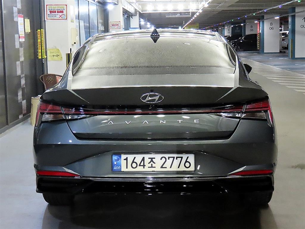 HYUNDAI Avante - Vista 7