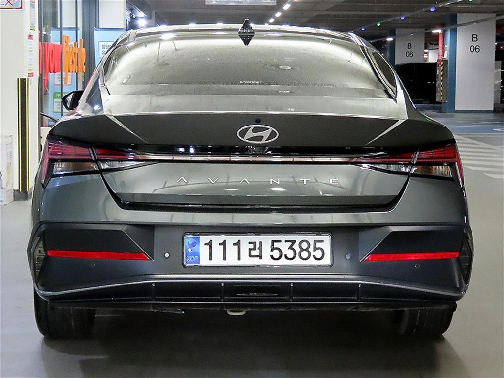 HYUNDAI Avante - Vista 7