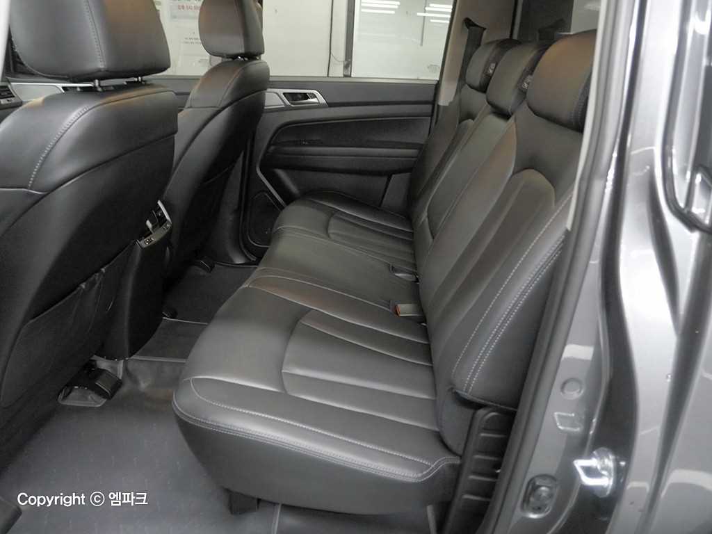 Ssangyong Rexton 2018 Gris - Importación desde Corea - HF Imports Iquique - Foto 13