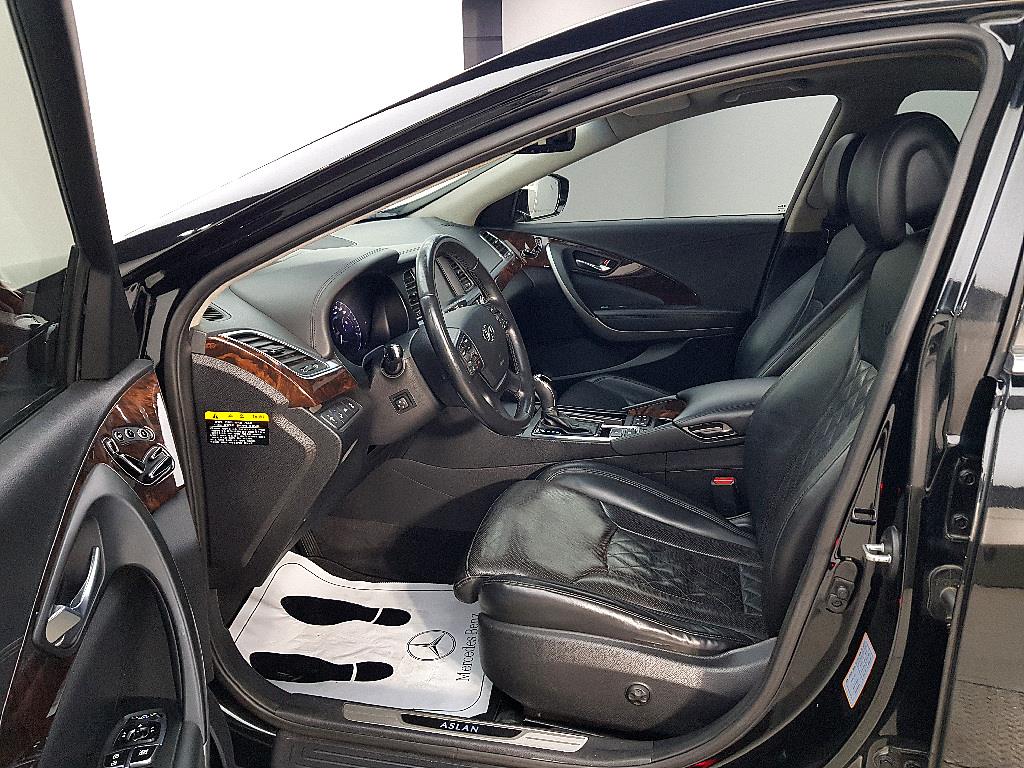 HYUNDAI Aslan - Vista 10