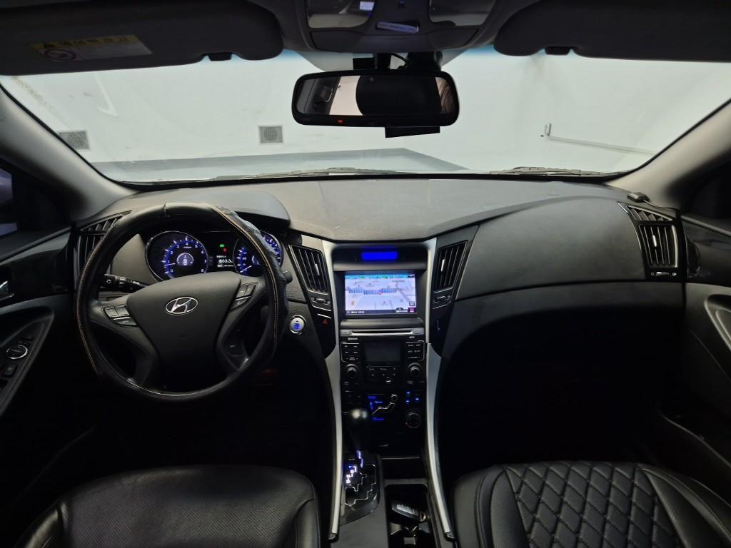 HYUNDAI Sonata - Vista 9