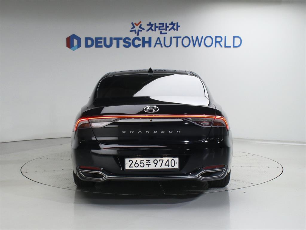 HYUNDAI Grandeur - Vista 7